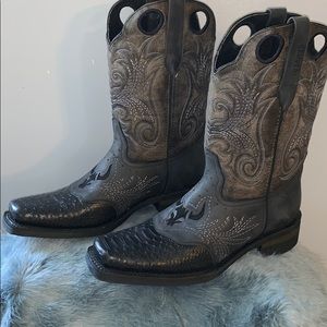 New  Black Cowboy boots size 10